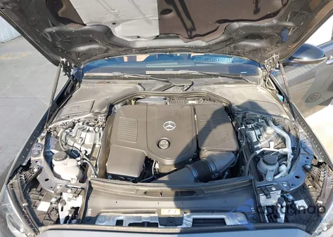 2024 Mercedes-Benz C 300 z USA, uszkodzony, nr VIN W1KAF4HB1RR172679